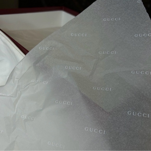 One empty Gucci box and Dust Bag - Picture 8 of 10